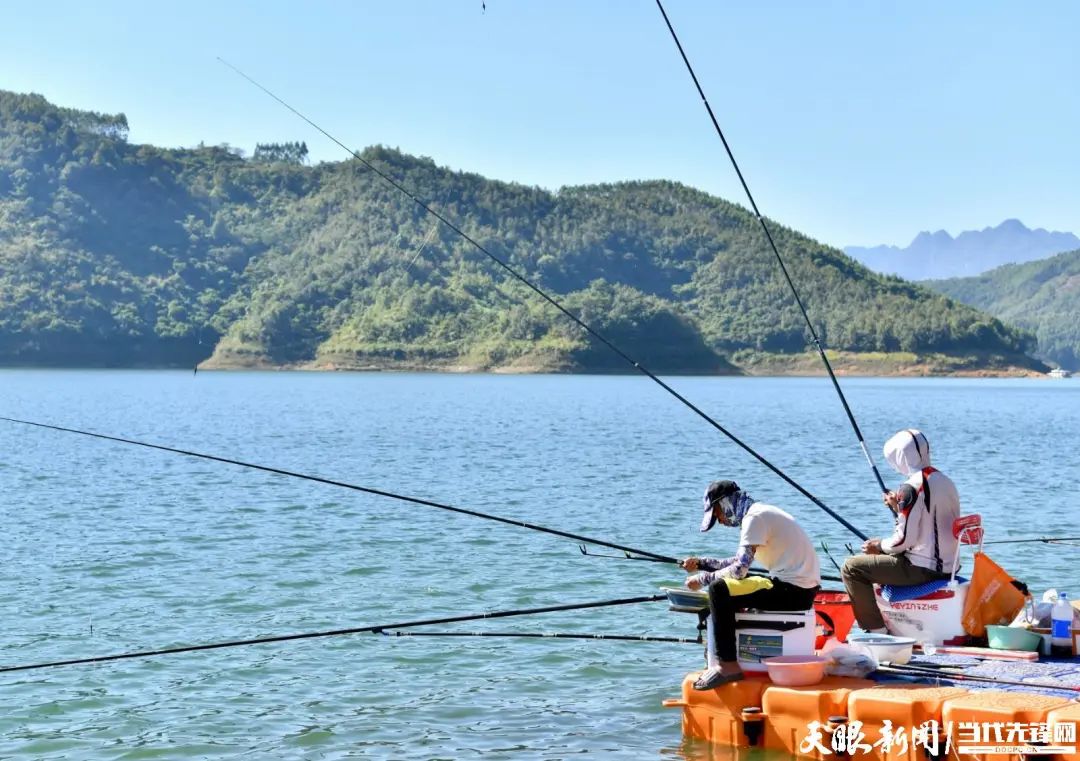 万峰林评为生态旅游区_师宗到万峰林多少公里_兴义万峰湖旅游攻略