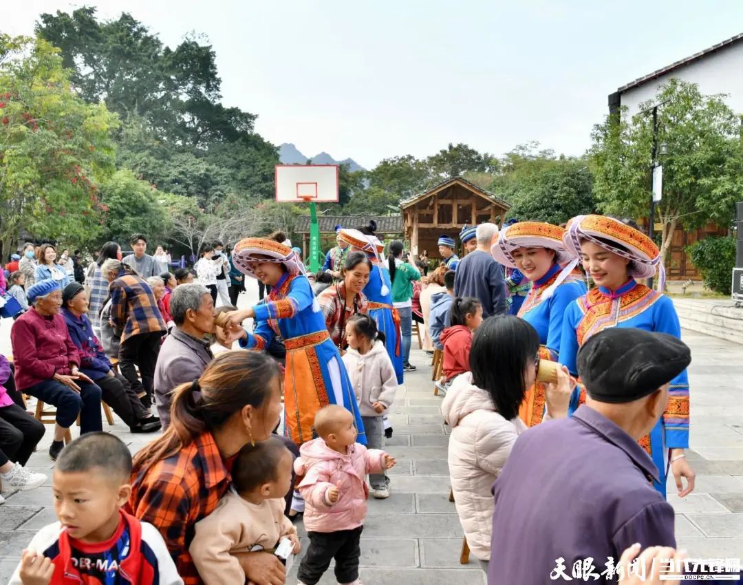 万峰林评为生态旅游区_兴义万峰湖旅游攻略_师宗到万峰林多少公里