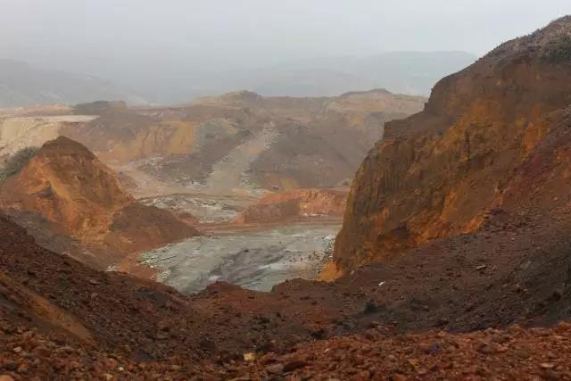 修复前的大宝山新山片区石门坳地块.jpg