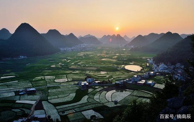 万峰湖旅游攻略_万峰林评为生态旅游区_师宗到万峰林多少公里