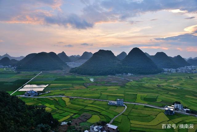 万峰湖旅游攻略_师宗到万峰林多少公里_万峰林评为生态旅游区